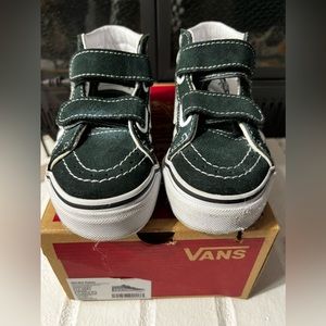 COPY - Little kid vans…pretty cool green unique color checkered with white.